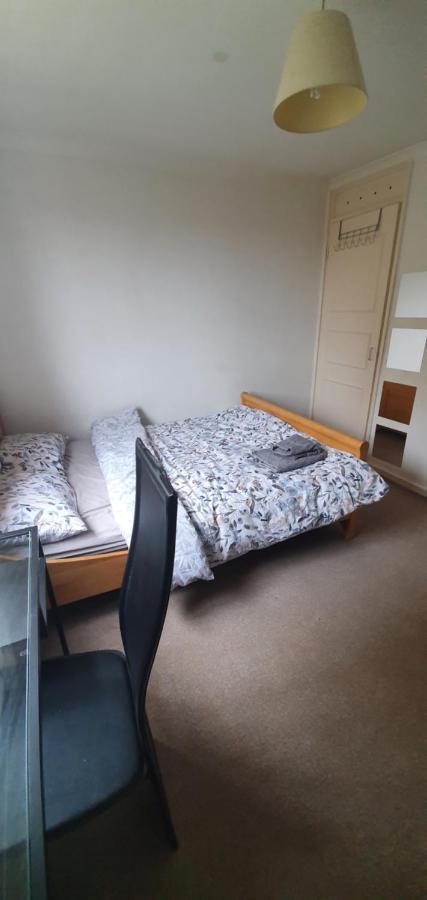 Spacious And Serene Stay Near Milton Keynes Centre Willen Exterior foto